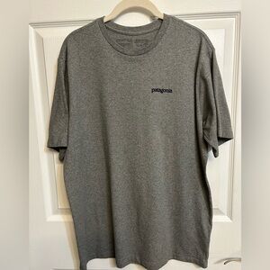 Patagonia Men's Heather Gray Tee Medium